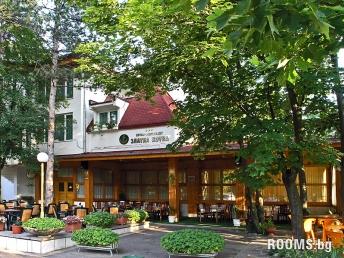 Отель Золотой якорь, Казанлък, снимка