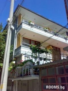 Guest House Tetradovi, Pomorie, снимка