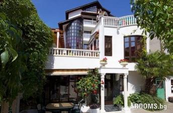 Family House Flora, Nesebar, снимка