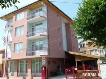 Guest House Ivanovi, Ravda, снимка