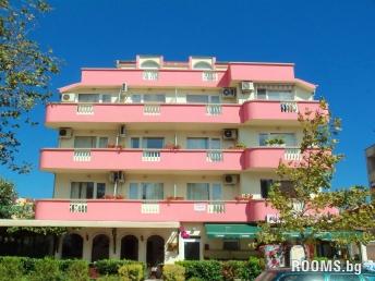 Arkadia Guest House, Приморско, снимка