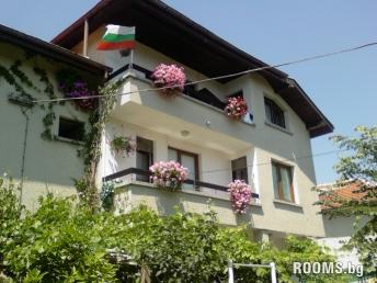 Guest rooms Flora, Chernomorets, снимка