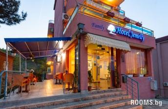 Family hotel Jemelly, Obzor, снимка