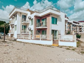 LUXURY SEA VIEW APARTMENT 25m. FROM THE BEACH !, Каварна, снимка