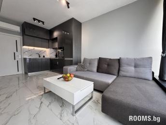 Seaview Apartment in Complex Metalex Garden, Varna, снимка